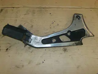 Suzuki GR650X Schetsplaat met voetstep rechts achter 43811-15500