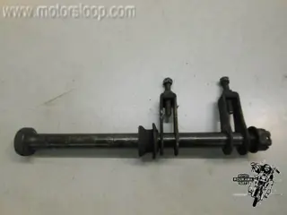 Suzuki GS1150EF(GV71A) Achterwiel as met spacers en spanners 647