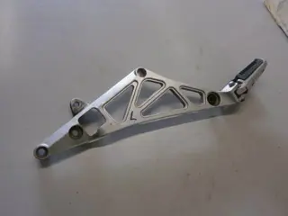 Suzuki GS1150EG Schetsplaat links met voetstep 43820-00A00