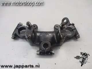 Suzuki GS400 Kroonplaat