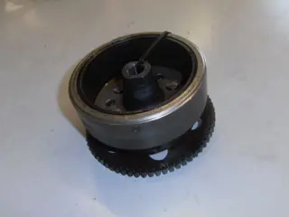 Suzuki GS400 Vliegwiel met startkoppeling