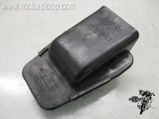 Suzuki GS450L Luchtinlaat