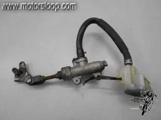 Suzuki GS500(BK1111) Rempomp achter