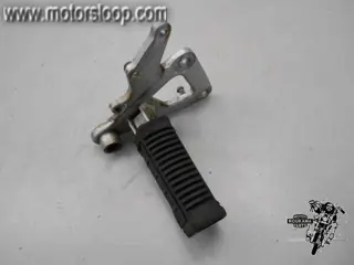 Suzuki GS500(BK1111) Voetstep met houder rechts voor