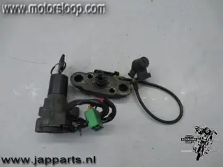 Suzuki GS500E Contactslot en zadelslot met mechanisme