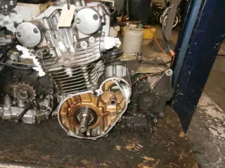 Suzuki GS550D Krukas compleet met drijfstangen