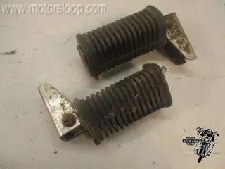 Suzuki GS550E Voetsteps achter