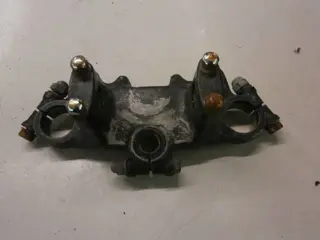 Suzuki GS550L Balhoofdplaat