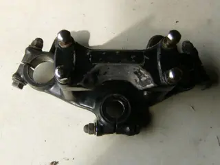 Suzuki GS550L Kroonplaat model 51311-34200