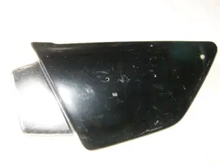 Suzuki GS550L Zijkap links zwart 1