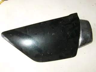 Suzuki GS550L Zijkap rechts zwart 2