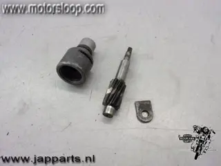 Suzuki GS550M Toerenteller aandrijving