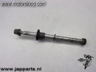 Suzuki GS550M Voorwiel as