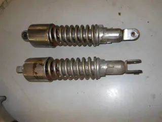 Suzuki GS750L Schokbrekers 62100-45200