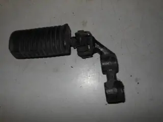 Suzuki GS750L Voetstep links voor 43520-45010-019