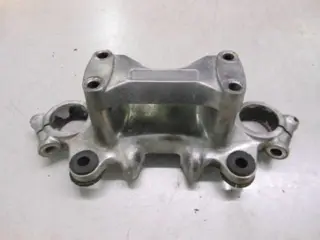 Suzuki GS750T Balhoofdplaat met stuurhouders