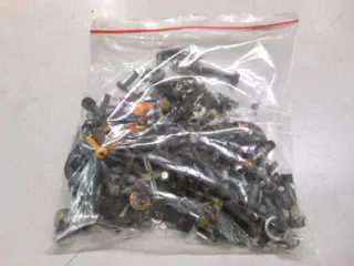 Suzuki GS750T Diverse boutjes en moertjes