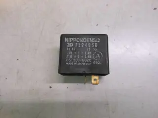 Suzuki GS750T Knipperrelais