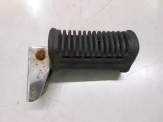 Suzuki GS750T Voetstep links achter 43700-49500