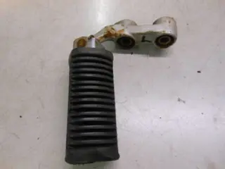 Suzuki GS750T Voetstep links voor 43520-49500 & 43560-34500