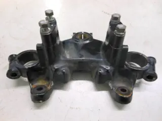 Suzuki GS850G Balhoofdplaat met stuurhouders 51311-49000-291