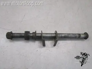 Suzuki GSF600(GN77) Achterwiel as