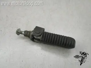 Suzuki GSF600(GN77) Voetstep rechts voor