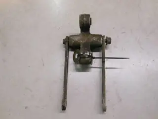 Suzuki GSX-R 1000(K1)  Schokbreker link 62600-35810