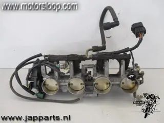 Suzuki GSX-R1000(BZ1111) Gasklephuis met injectoren en sensors