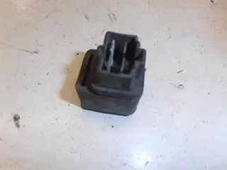 Suzuki GSX-R750 Relais 4 pins 38740-24X50