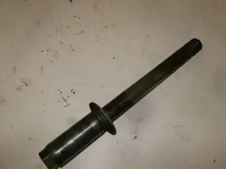 Suzuki GSX-R750 Voorwiel As 54711-17C00