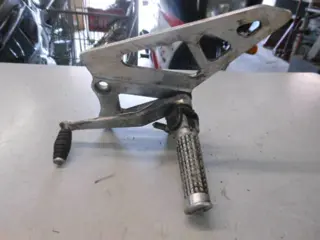 Suzuki GSX-R750(GR77A) Schetsplaat links met step en pedaal 2560