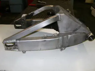 Suzuki GSX-R750T(GR7DB) Achterbrug 61000-33E00