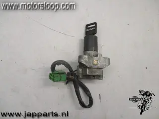 Suzuki GSX-R750W Contactslot