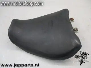 Suzuki GSX-R750W Zadel