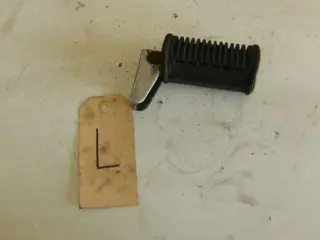 Suzuki GSX1100E Linker Voetsteun Passagier 43700-49500