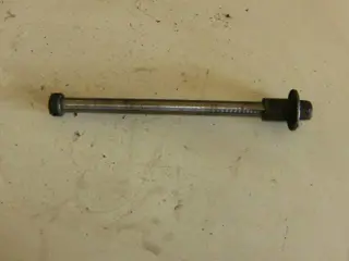 Suzuki GSX1100E Voorwielas