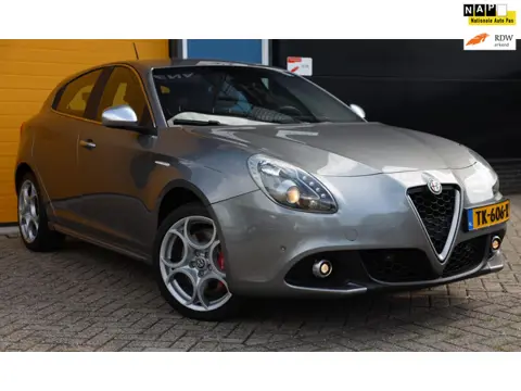 Alfa Romeo Giulietta 1.4 Turbo QV Line / AUT / TOPSTAAT / 170 PK / Cognac Leder / Navi / Ecc / Cruis