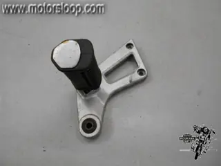 Suzuki GSX1100F(GV72) Voetstep met houder links achter