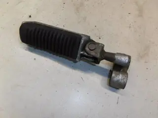 Suzuki GSX1100G Voetstep links voor 43540-26D00 & 43502-45C00