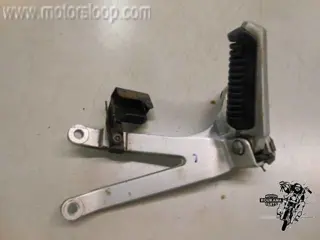 Suzuki GSX1100G Voetstep met houder links achter