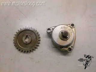 Suzuki GSX400E Oliepomp 16400-44100 & 16331-44000