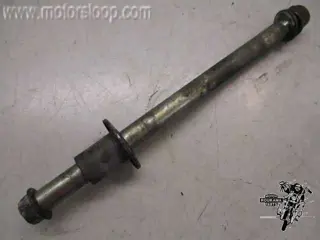 Suzuki GSX400F(GK74A) Voorwiel as