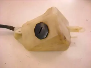 Suzuki GSX400FWS Koelvoeistoftankje