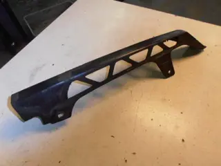 Suzuki GSX400X Kettingscherm