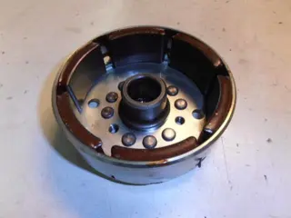 Suzuki GSX400X Vliegwiel