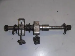 Suzuki GSX550(GN71) Achteras (compleet) 64711-43400