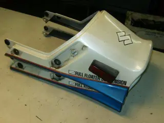 Suzuki GSX550(GN71) Achterkap wit,blauw