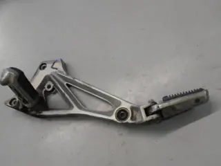 Suzuki GSX550(GN71) Schetsplaat links met steps 43820-43402