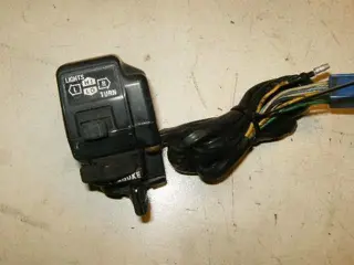 Suzuki GSX550(GN71) Stuurschakelaar links 37400-33420